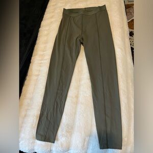 Outdoor Voices SuperForm Bloom 7/8 Leggings - size M - good condition!